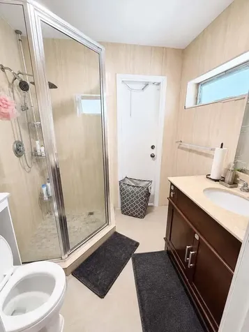 4291 NW 42nd Street Lauderdale Lakes FL 33319
