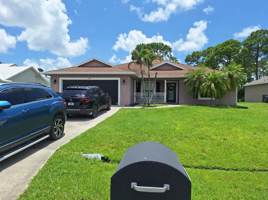 1942 SW Delmonico Avenue Port St Lucie FL 34953
