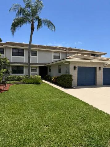 310 Deer Creek Lakeside Way Deerfield Beach FL 33442