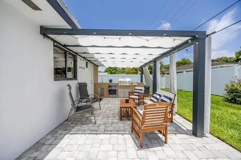 526 Linnet Circle Delray Beach FL 33444