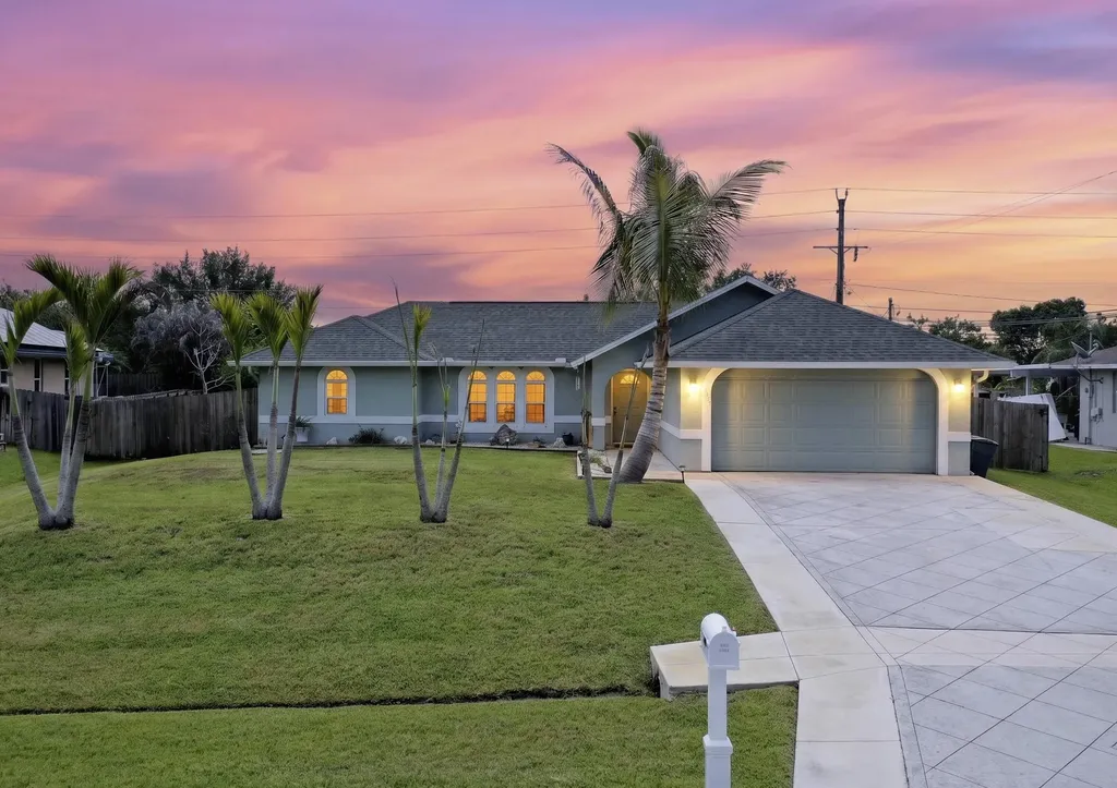 3005 SE Wake Road Port St Lucie FL 34984