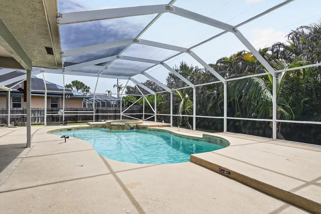 3005 SE Wake Road Port St Lucie FL 34984