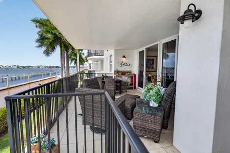 2700 S Federal Highway Boynton Beach FL 33435