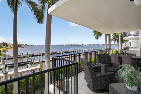 2700 S Federal Highway Boynton Beach FL 33435