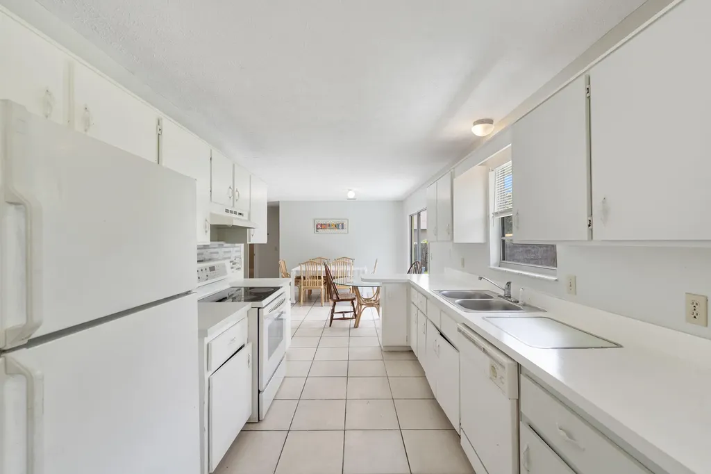 636 SW Eyerly Avenue Port St Lucie FL 34983