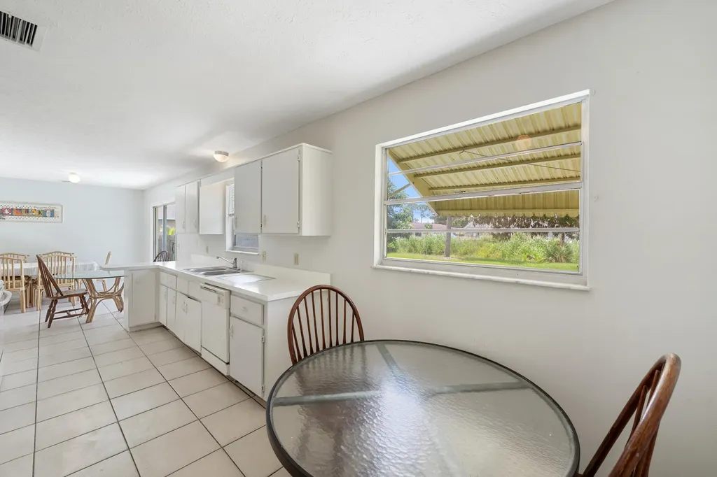 636 SW Eyerly Avenue Port St Lucie FL 34983