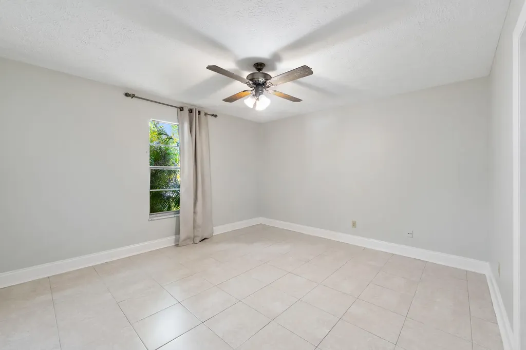 636 SW Eyerly Avenue Port St Lucie FL 34983