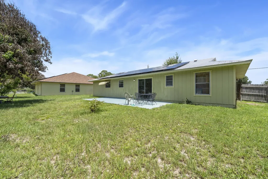 636 SW Eyerly Avenue Port St Lucie FL 34983