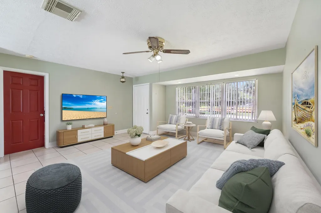 636 SW Eyerly Avenue Port St Lucie FL 34983