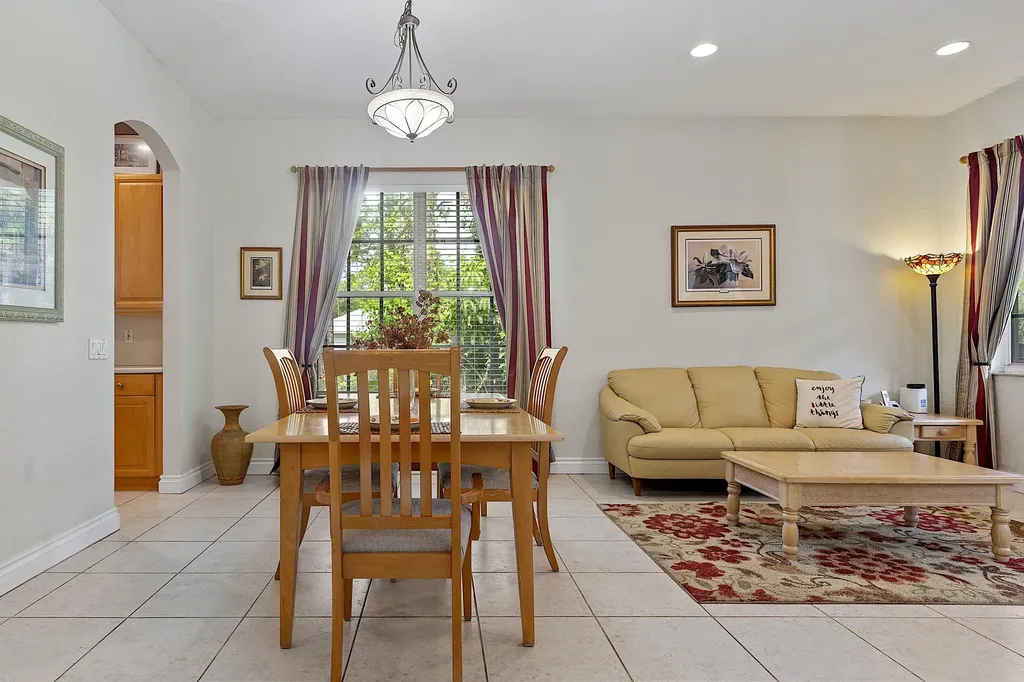 17854 88th Road N The Acreage FL 33470