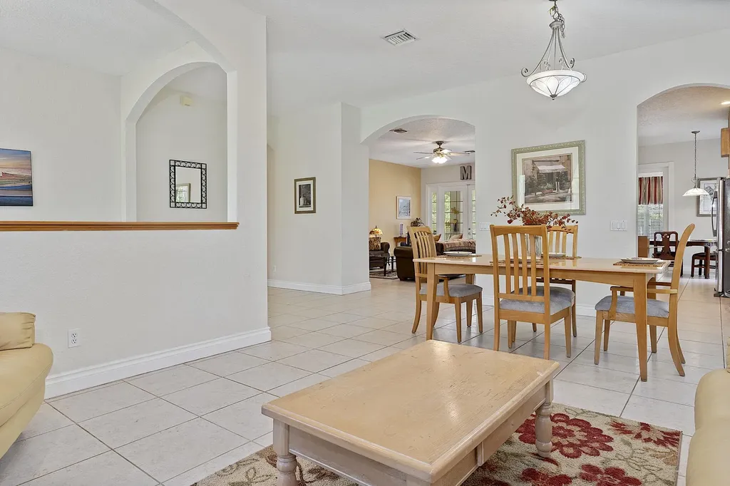 17854 88th Road N The Acreage FL 33470