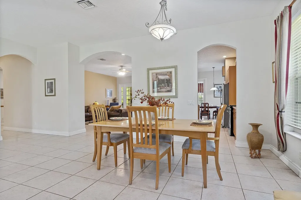 17854 88th Road N The Acreage FL 33470