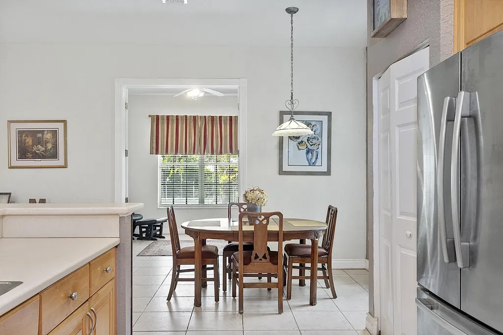17854 88th Road N The Acreage FL 33470