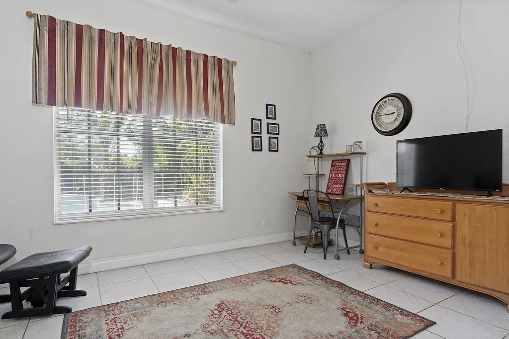 17854 88th Road N The Acreage FL 33470