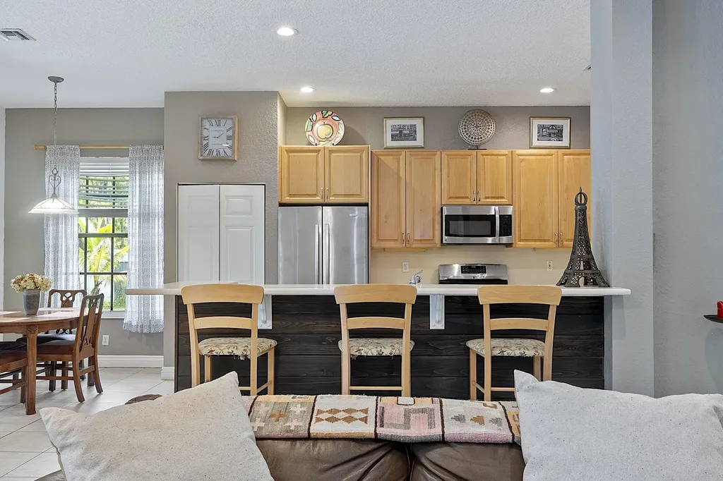 17854 88th Road N The Acreage FL 33470