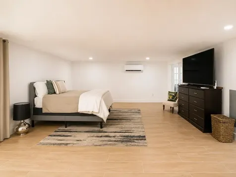 830 NE 135th Street North Miami FL 33161