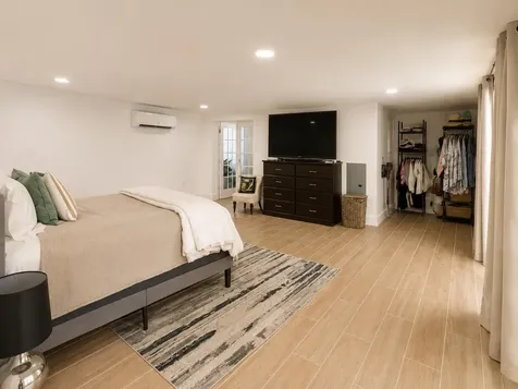 830 NE 135th Street North Miami FL 33161