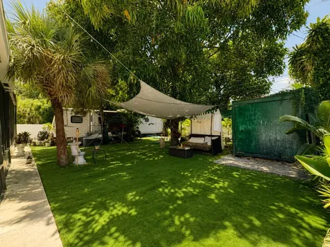 830 NE 135th Street North Miami FL 33161