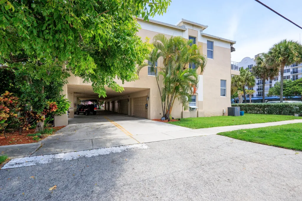 836 SE 20th Avenue SE Deerfield Beach FL 33441