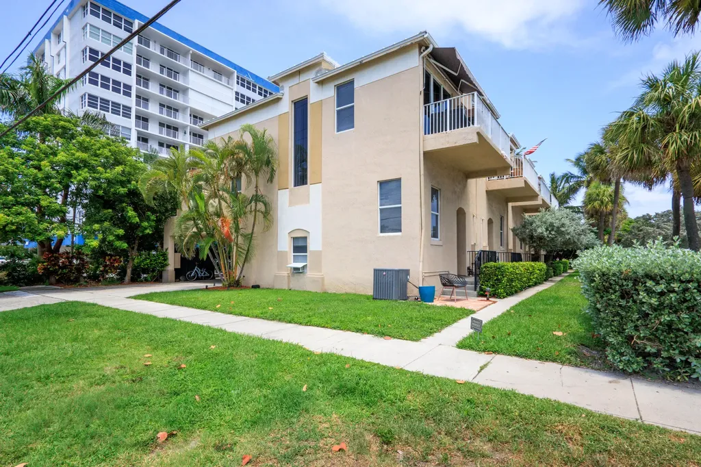 836 SE 20th Avenue SE Deerfield Beach FL 33441