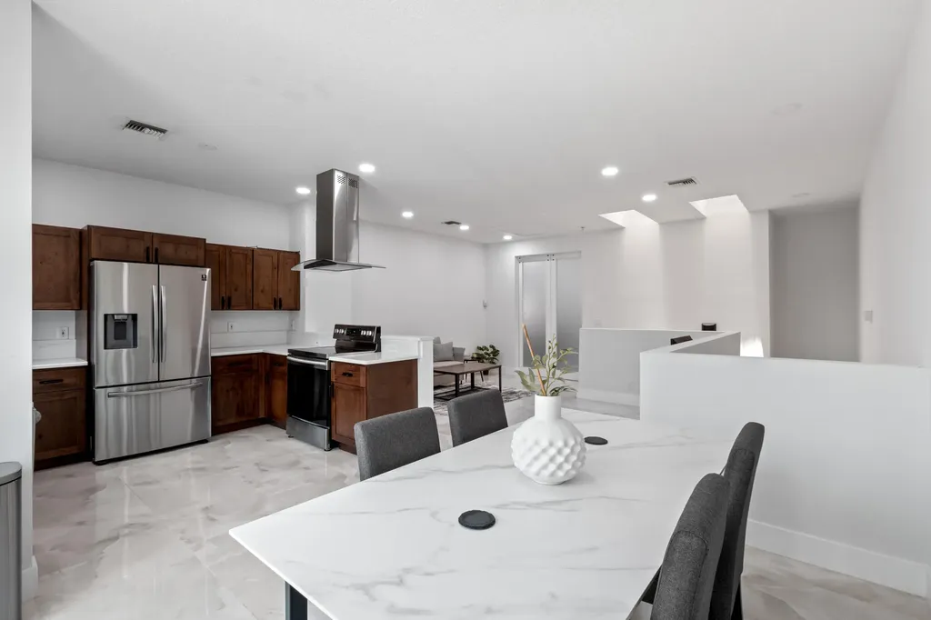 836 SE 20th Avenue SE Deerfield Beach FL 33441