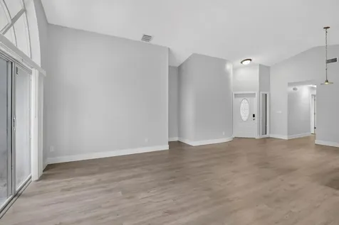 1371 SW 181st Avenue Pembroke Pines FL 33029