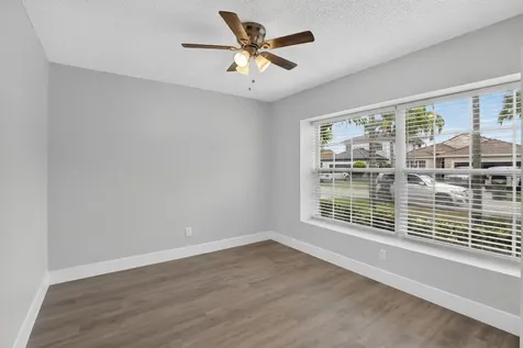 1371 SW 181st Avenue Pembroke Pines FL 33029