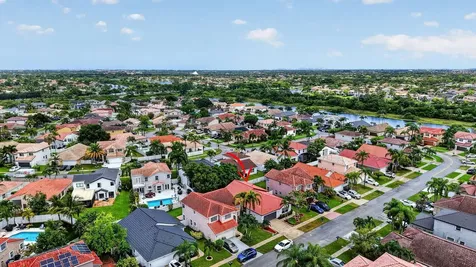 1371 SW 181st Avenue Pembroke Pines FL 33029