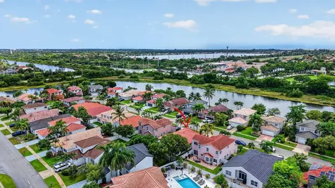 1371 SW 181st Avenue Pembroke Pines FL 33029