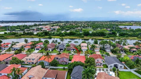 1371 SW 181st Avenue Pembroke Pines FL 33029