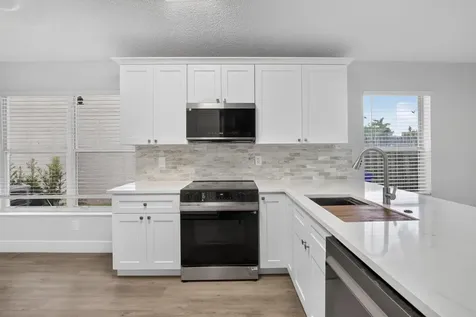1371 SW 181st Avenue Pembroke Pines FL 33029