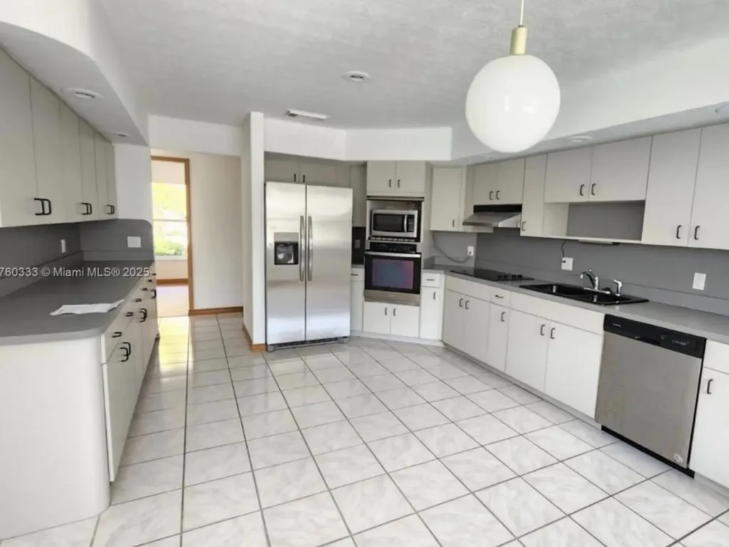 242 SE Duval Avenue Port St Lucie FL 34983