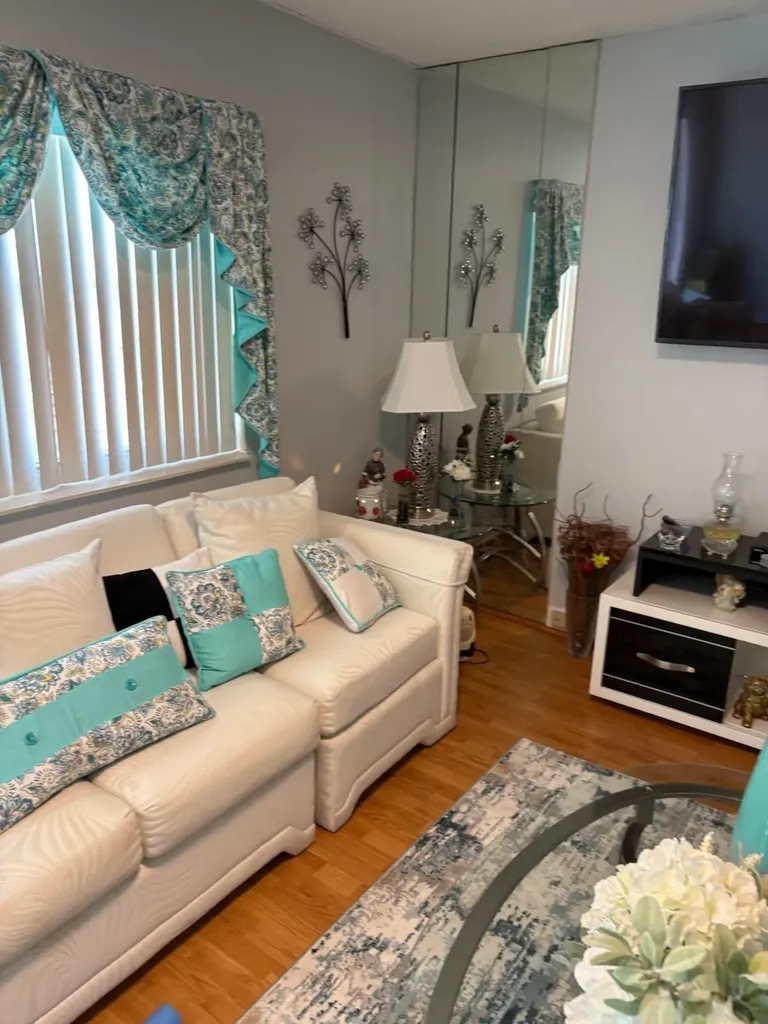 275 Monaco F Delray Beach FL 33446