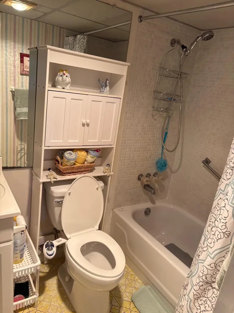 275 Monaco F Delray Beach FL 33446