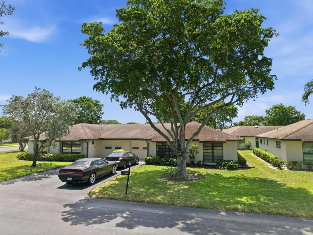10325 Equestrian Drive Boynton Beach FL 33436