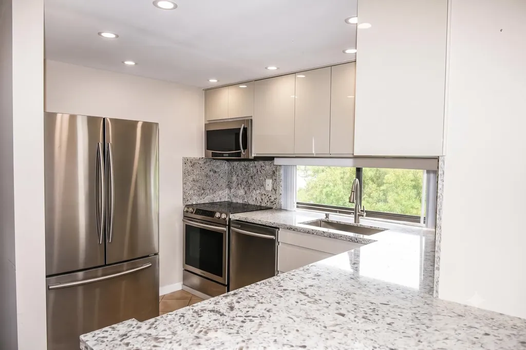 17021 N Bay Road Sunny Isles Beach FL 33160