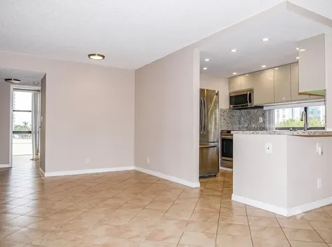 17021 N Bay Road Sunny Isles Beach FL 33160