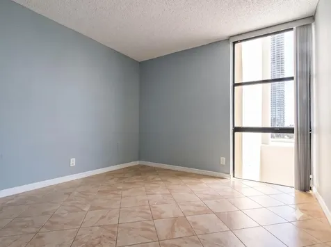 17021 N Bay Road Sunny Isles Beach FL 33160