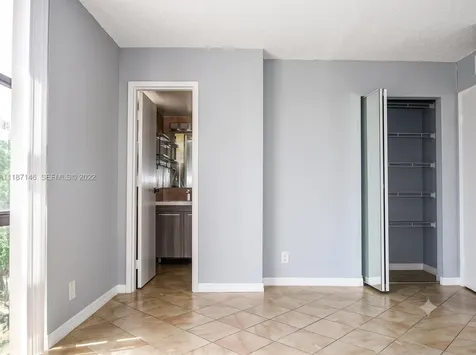 17021 N Bay Road Sunny Isles Beach FL 33160