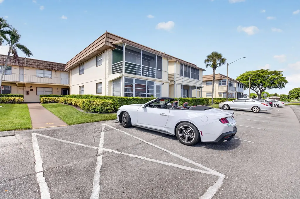 65 Saxony B Delray Beach FL 33446