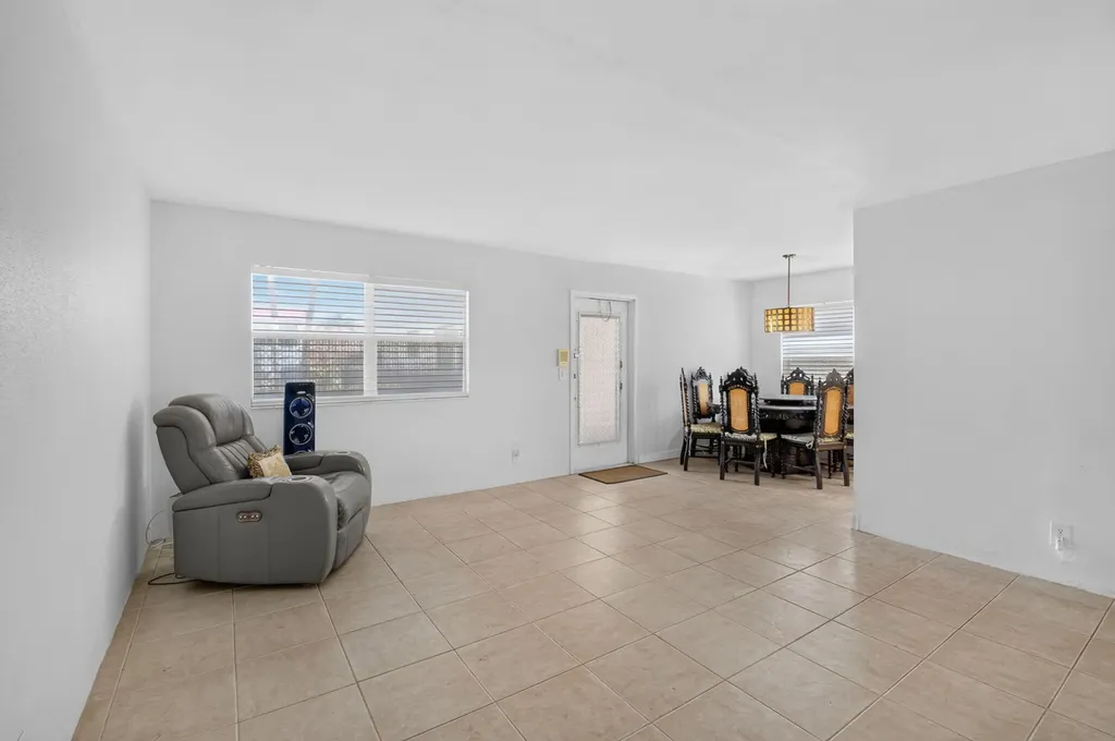 65 Saxony B Delray Beach FL 33446
