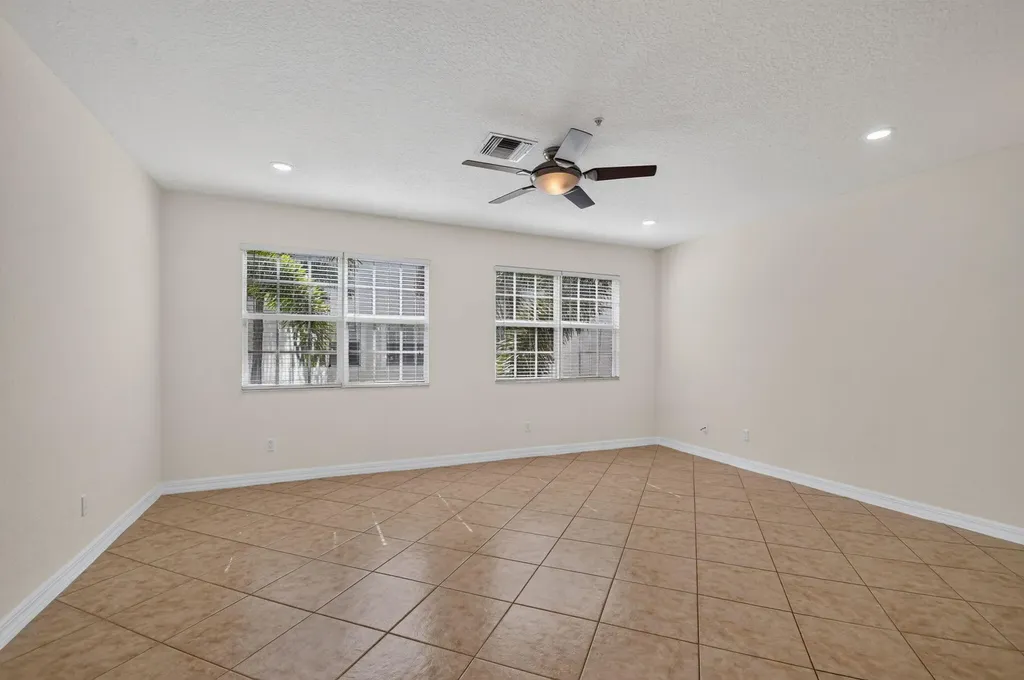 116 Ocean Cay Way Hypoluxo FL 33462