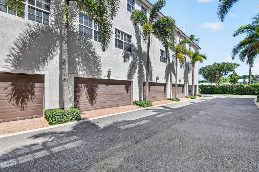 116 Ocean Cay Way Hypoluxo FL 33462