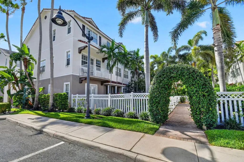116 Ocean Cay Way Hypoluxo FL 33462
