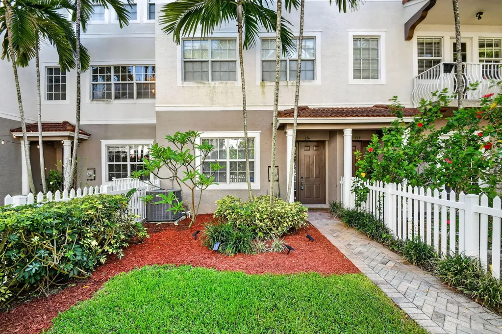 116 Ocean Cay Way Hypoluxo FL 33462