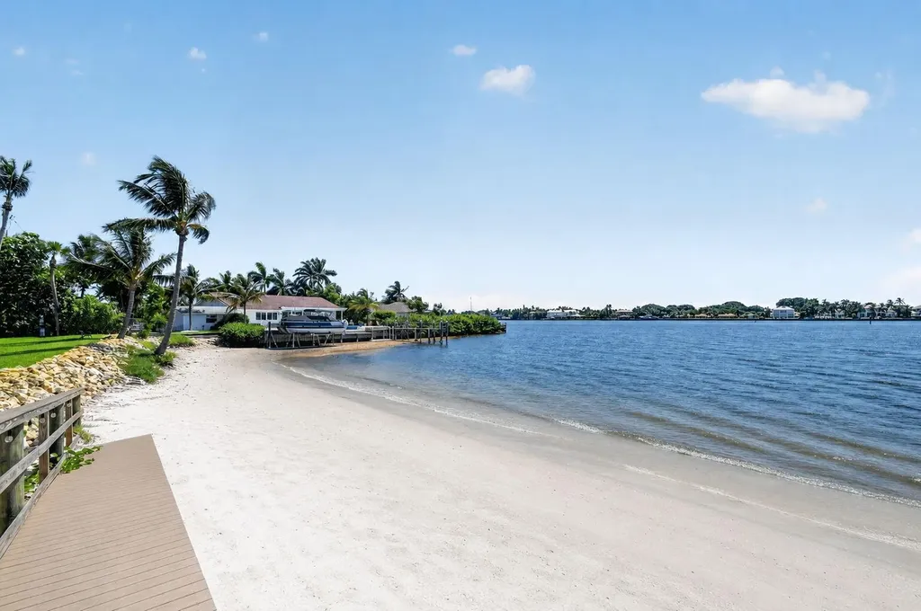 116 Ocean Cay Way Hypoluxo FL 33462