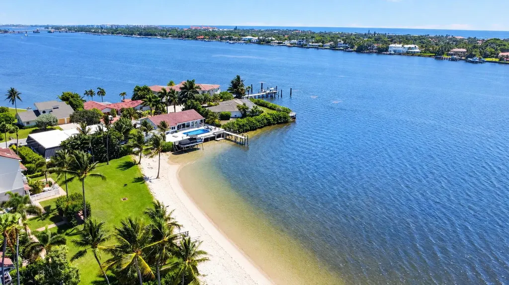 116 Ocean Cay Way Hypoluxo FL 33462