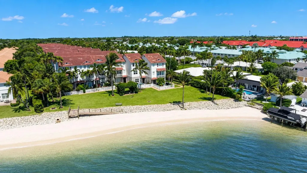 116 Ocean Cay Way Hypoluxo FL 33462