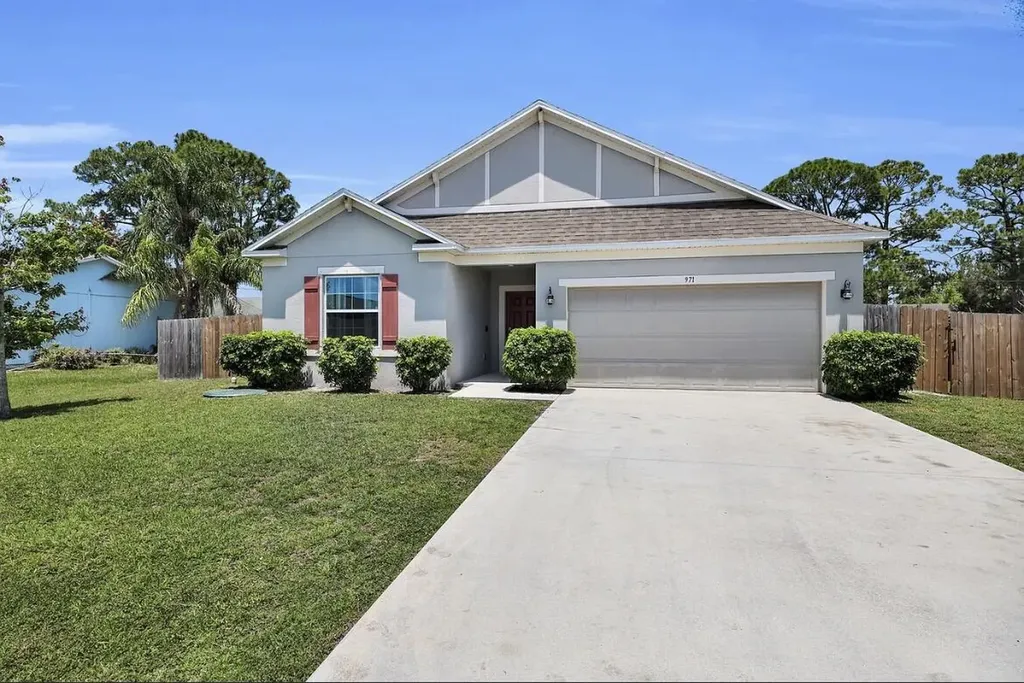 615 NW Monticello Place SW Port St Lucie FL 34986