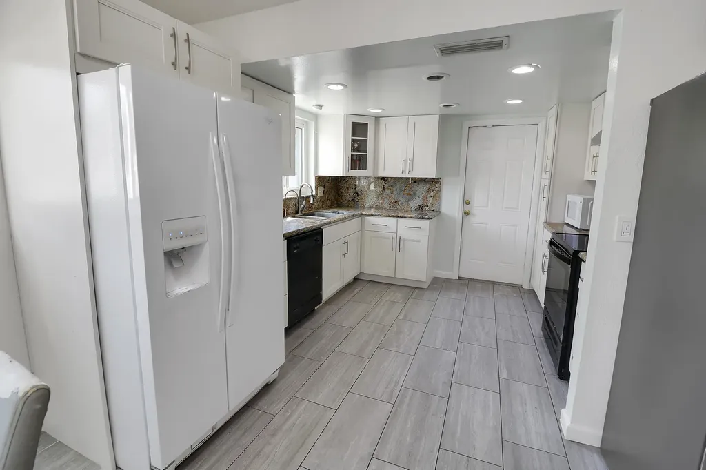 2233 NW 3rd Avenue Boca Raton FL 33431